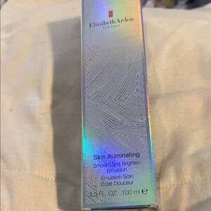 Elizabeth Arden Skin Illuminating Emulsion - Holographic Silver